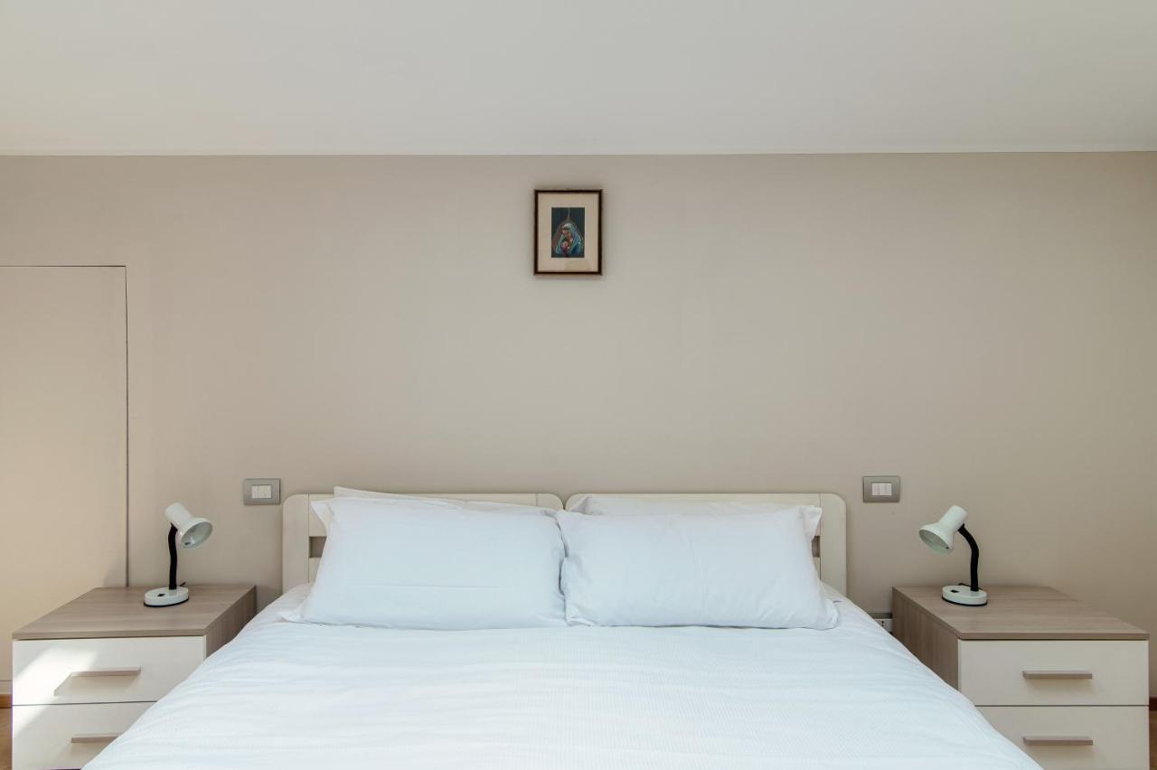 Grape Attic 72 - The House Of Travelers Apartment Комо Екстериор снимка
