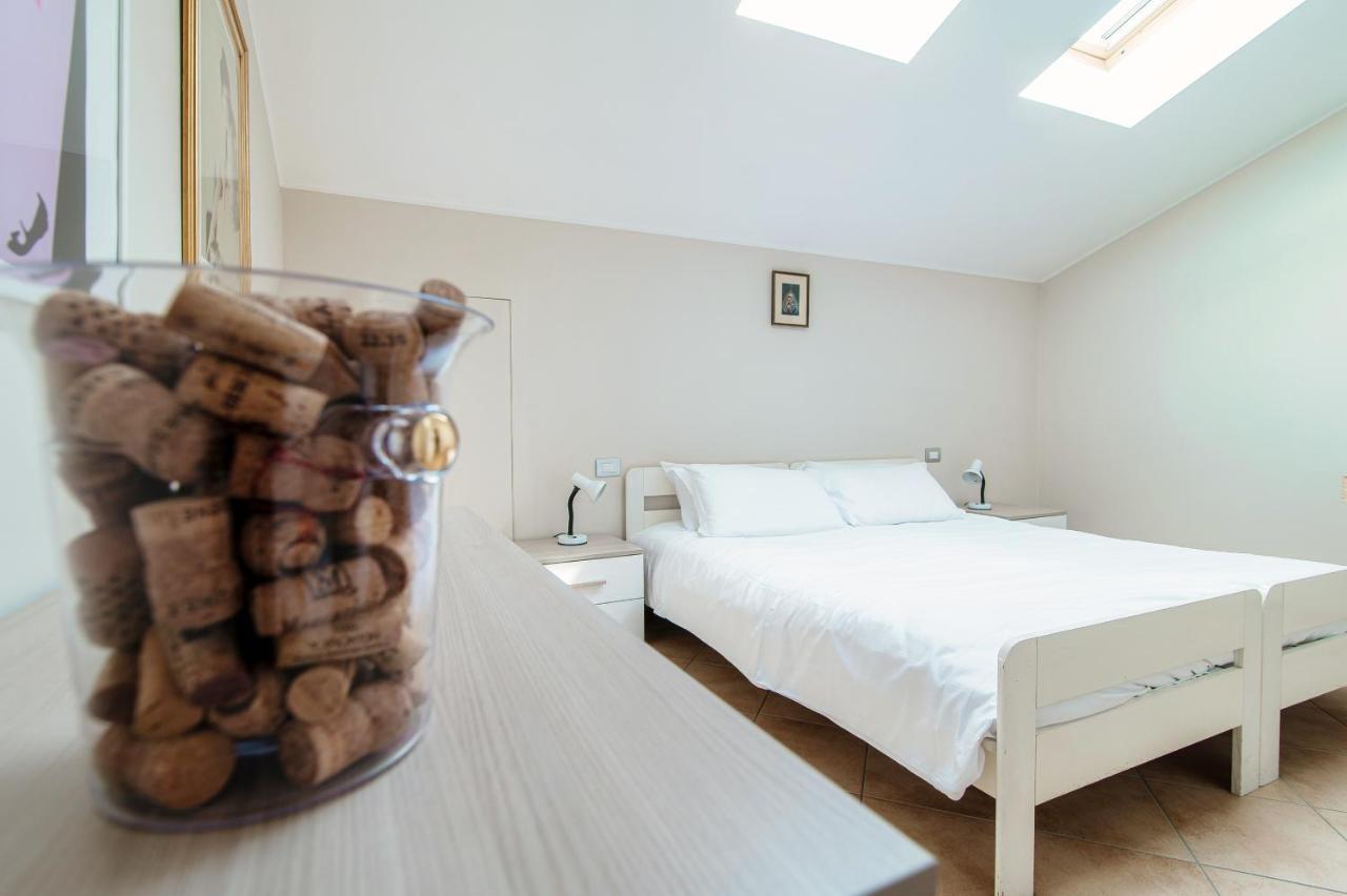 Grape Attic 72 - The House Of Travelers Apartment Комо Екстериор снимка