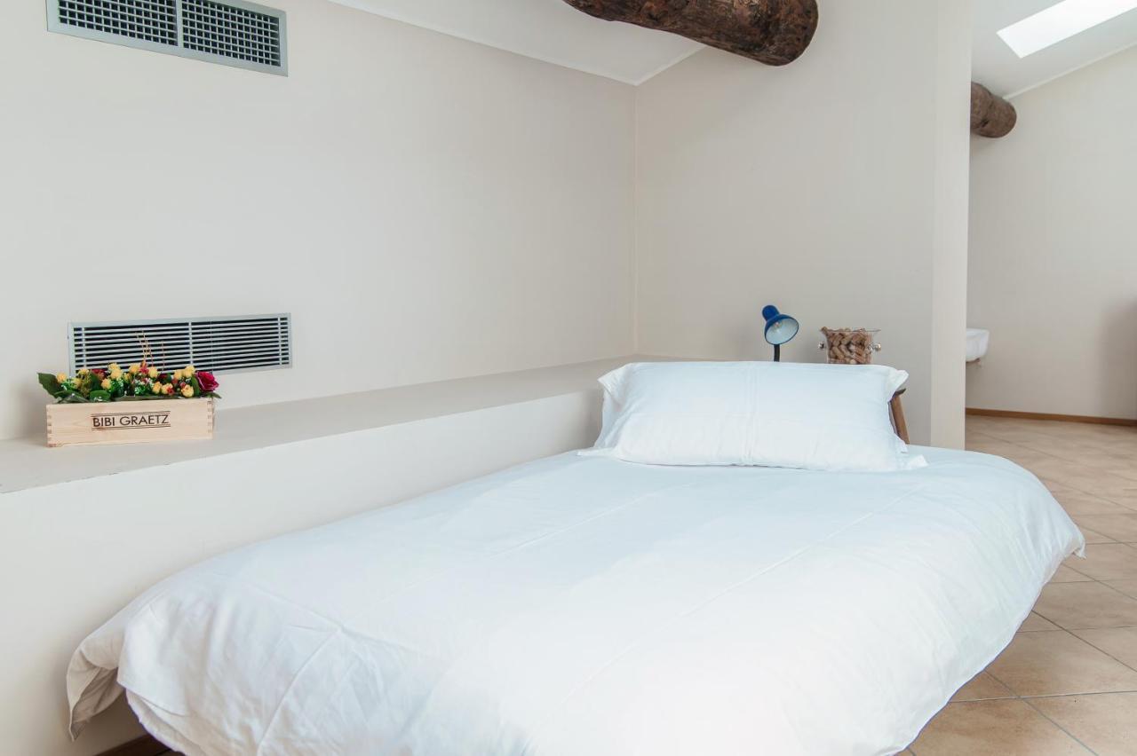 Grape Attic 72 - The House Of Travelers Apartment Комо Екстериор снимка